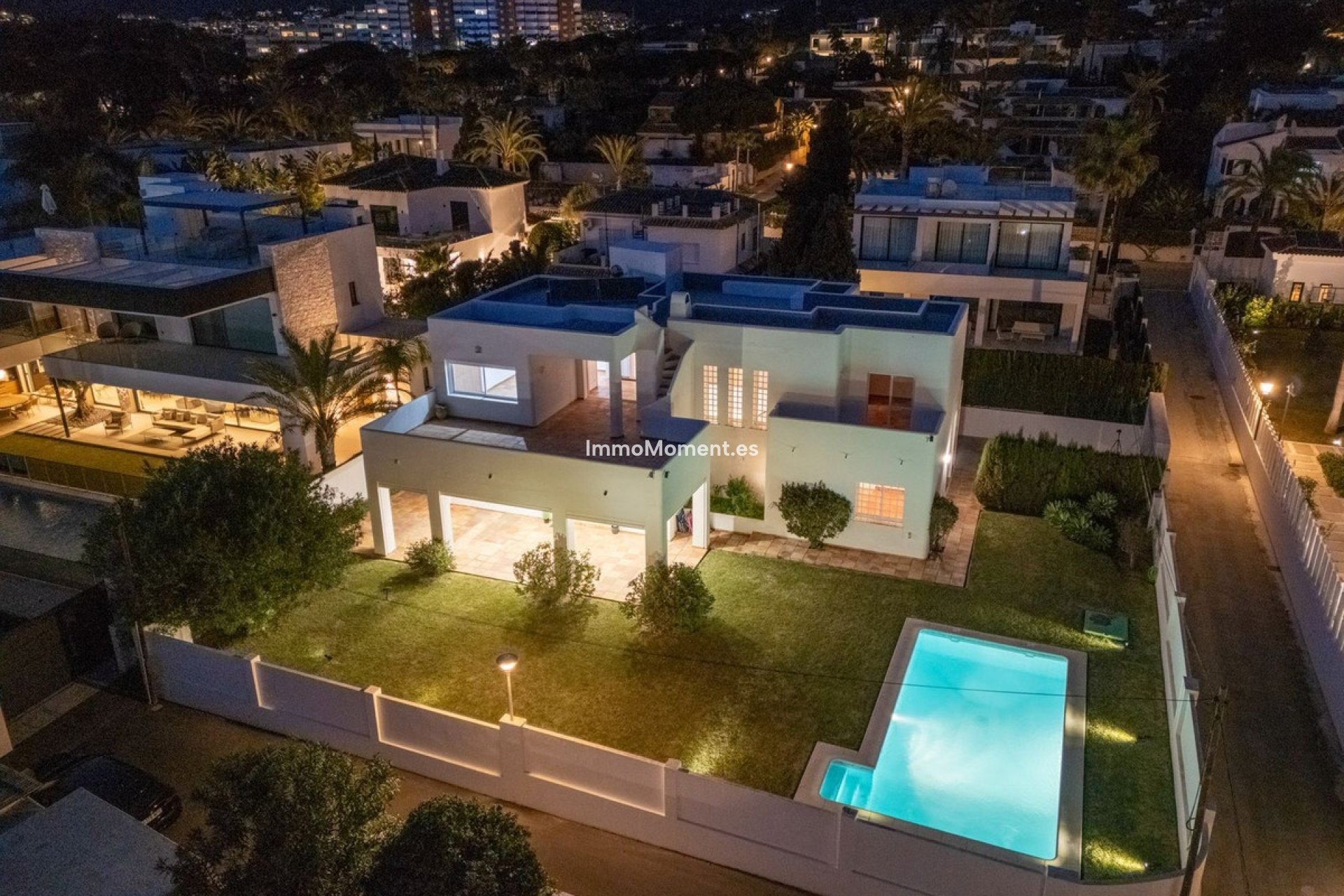Resale - Detached villa - Marbella - Marbesa