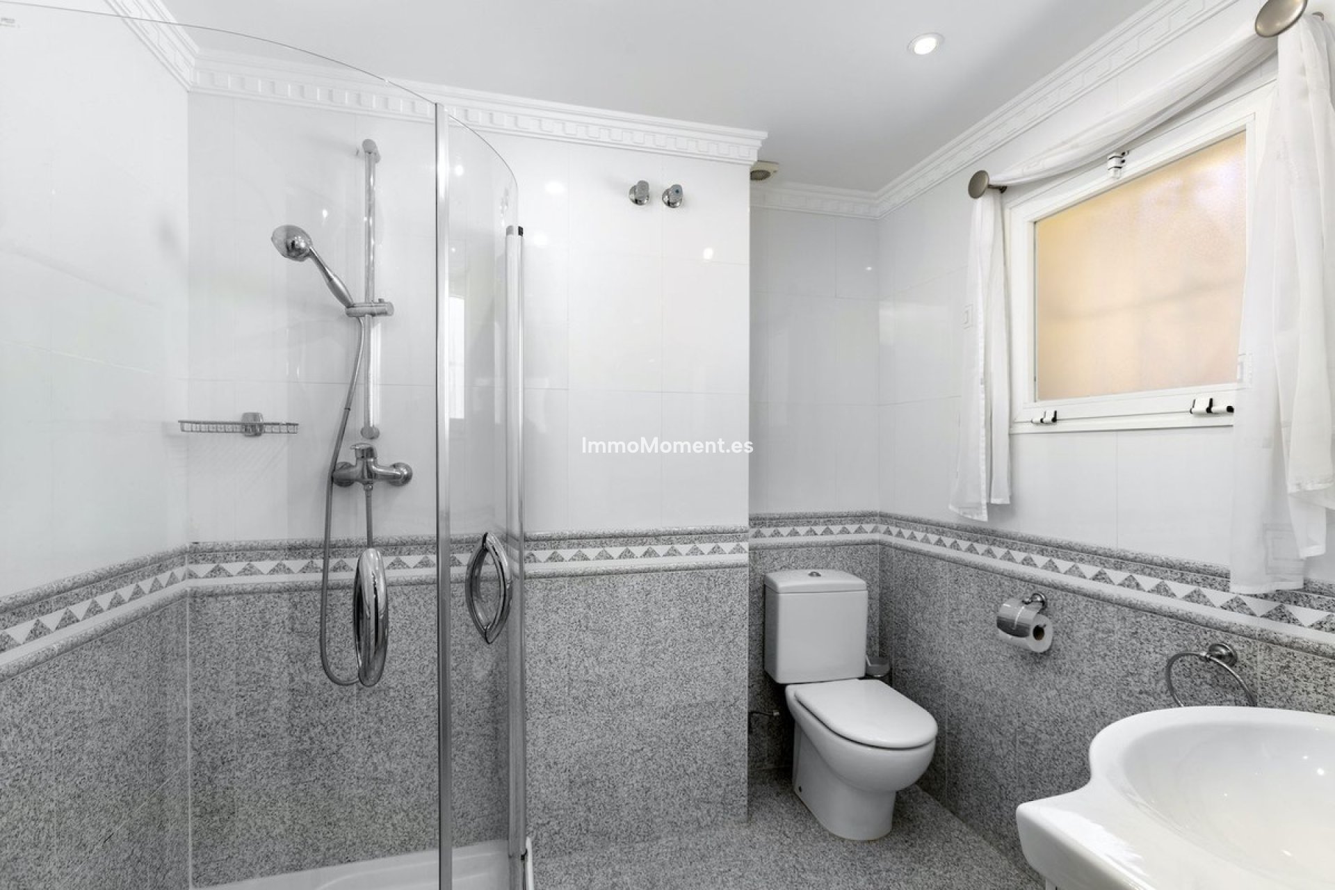 Resale - Detached villa - Marbella - Marbesa