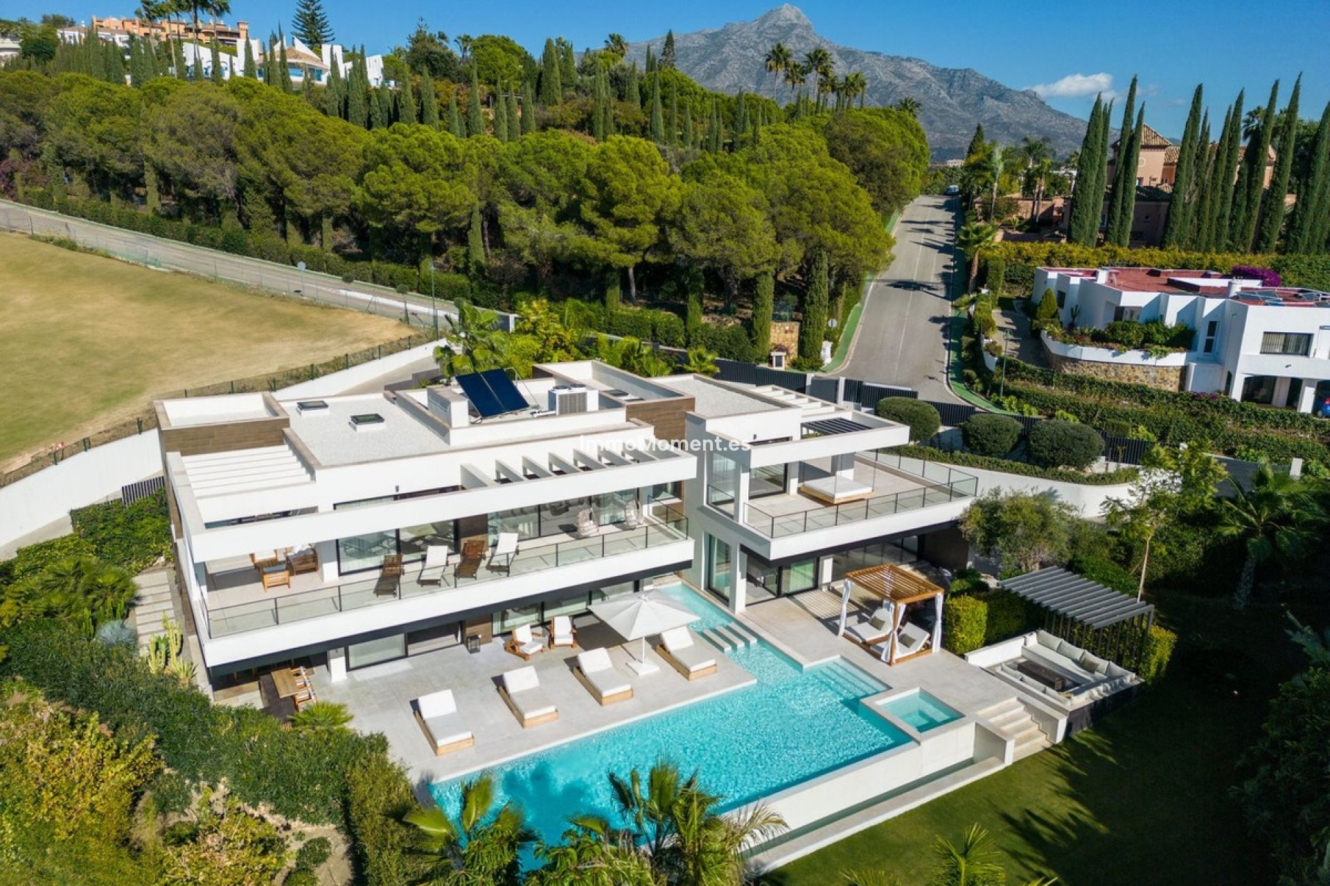 Resale - Detached villa - Marbella - Nueva Andalucía