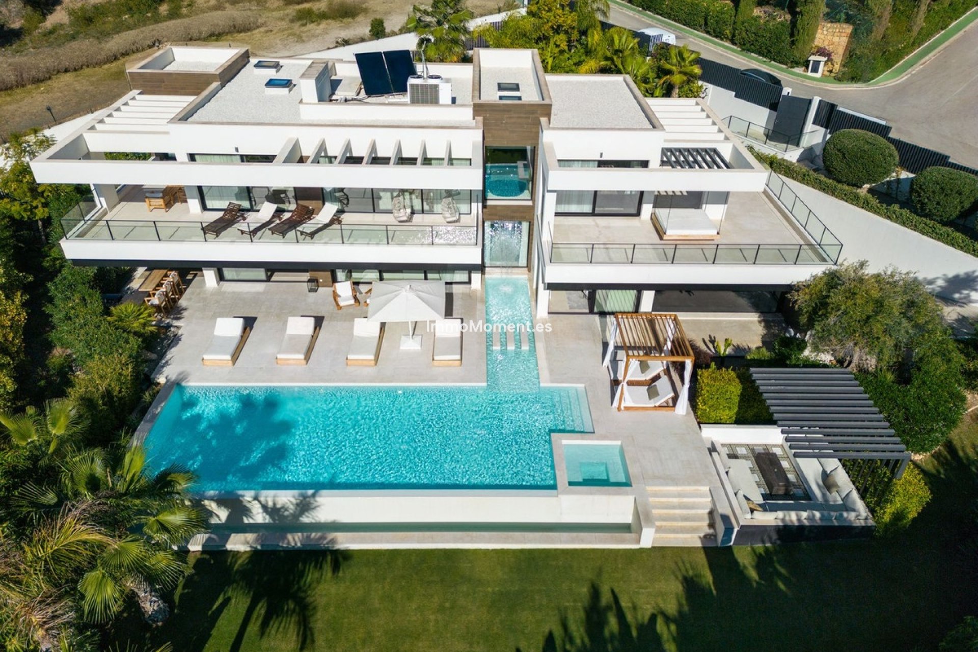 Resale - Detached villa - Marbella - Nueva Andalucía