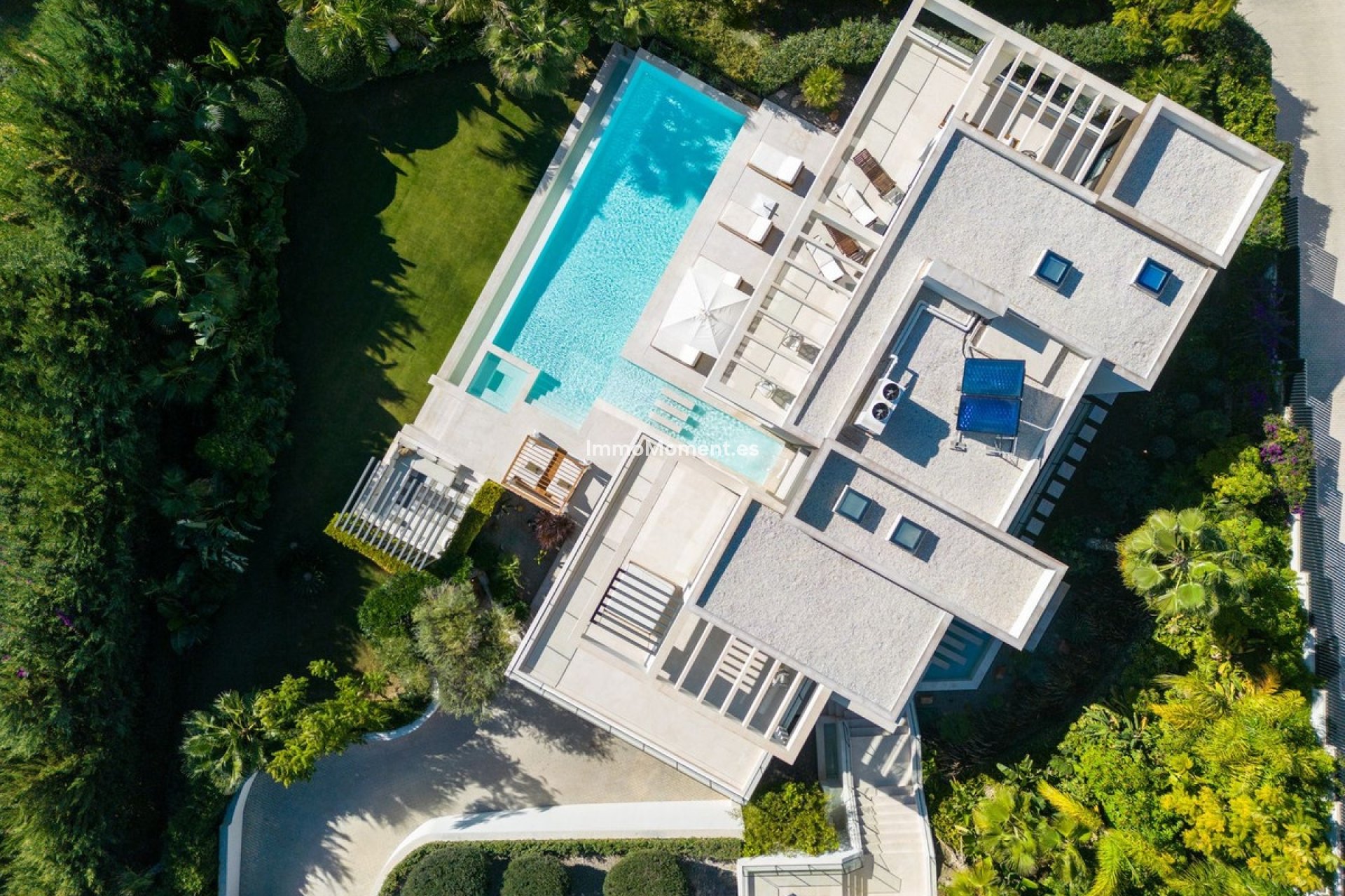 Resale - Detached villa - Marbella - Nueva Andalucía