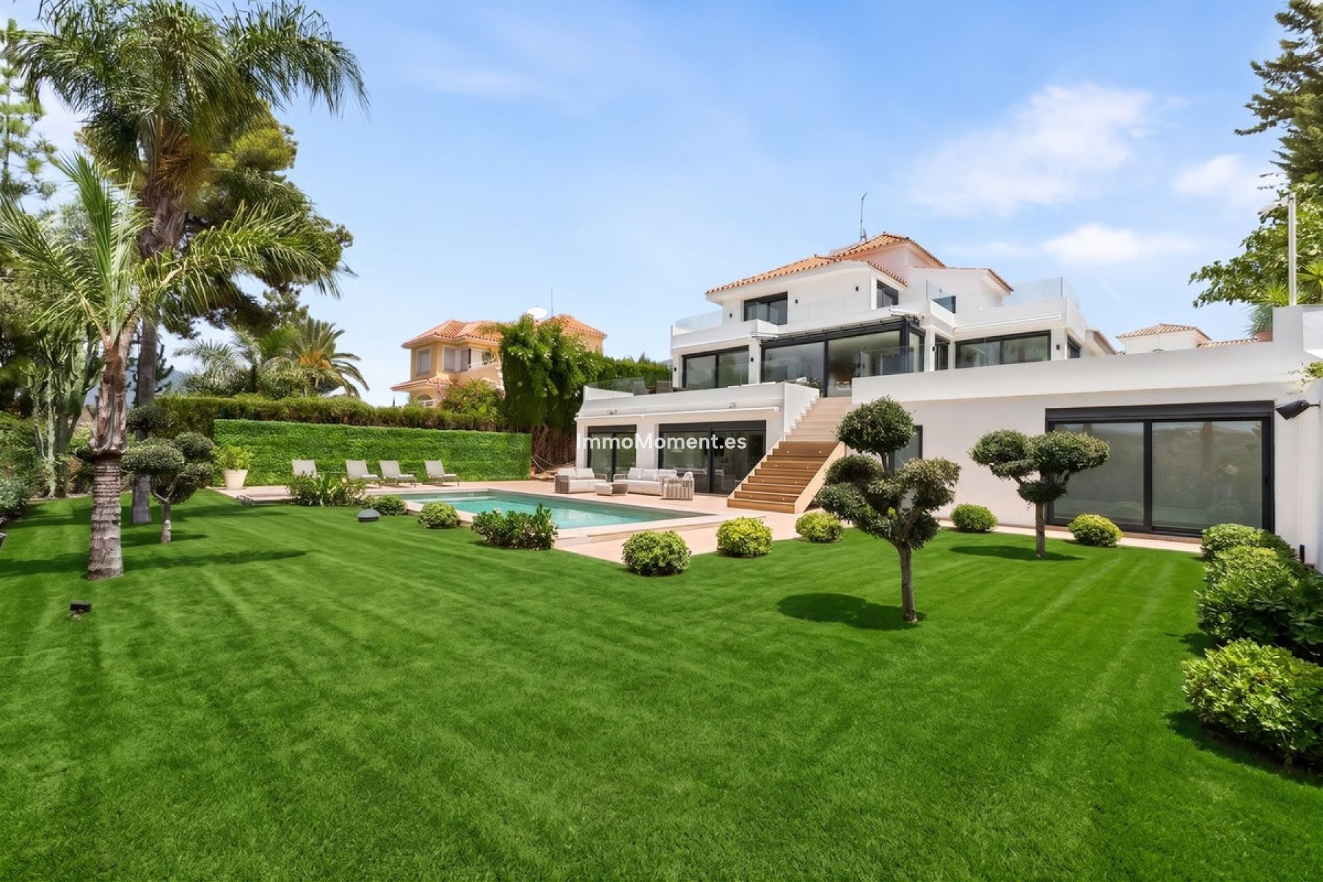 Resale - Detached villa - Marbella - Nueva Andalucía
