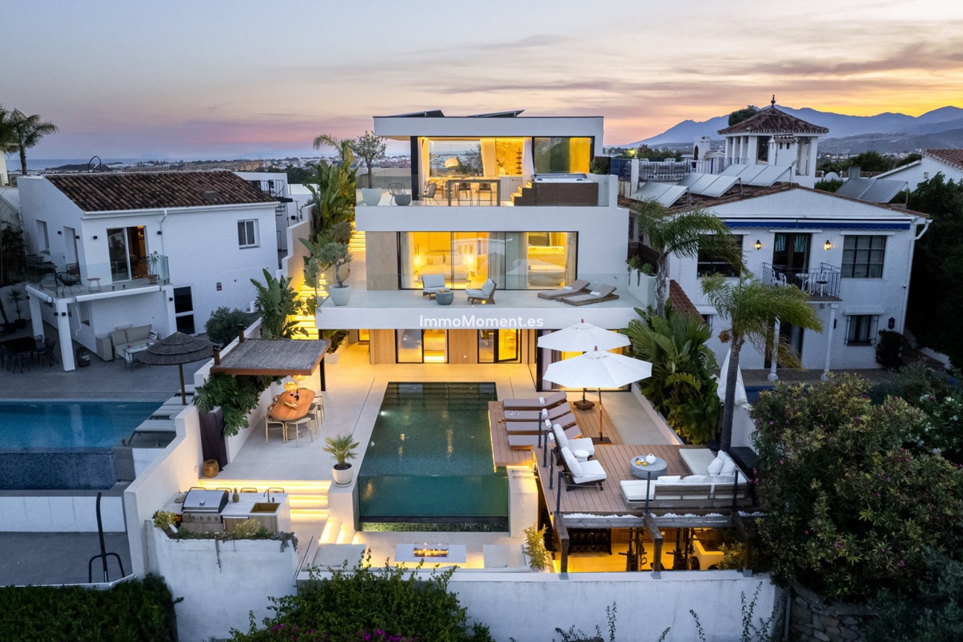 Resale - Detached villa - Marbella - Nueva Andalucía