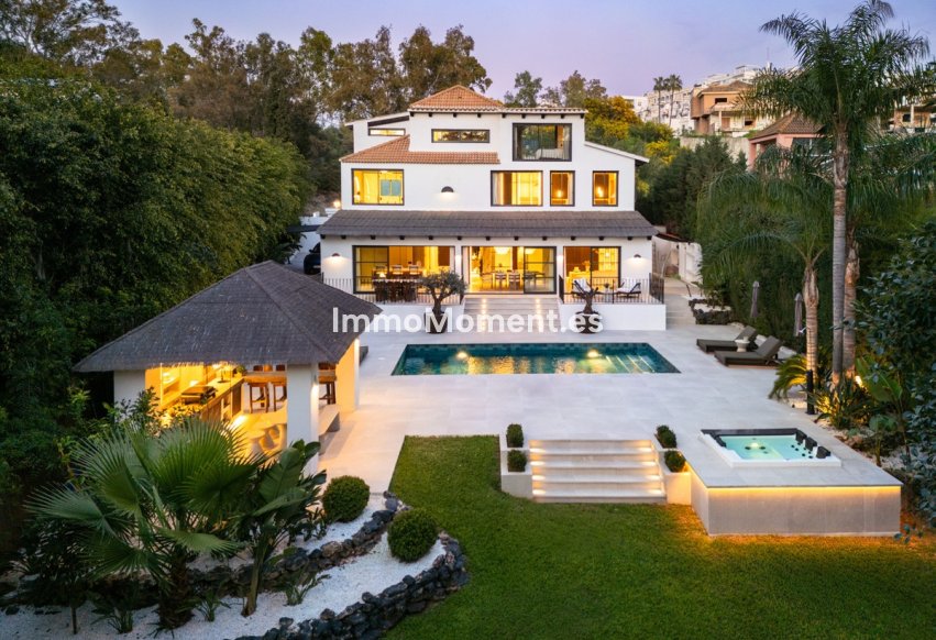 Resale - Detached villa - Marbella - Nueva Andalucía