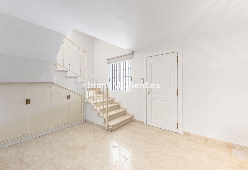 Resale - Detached villa - Marbella - Nueva Andalucía