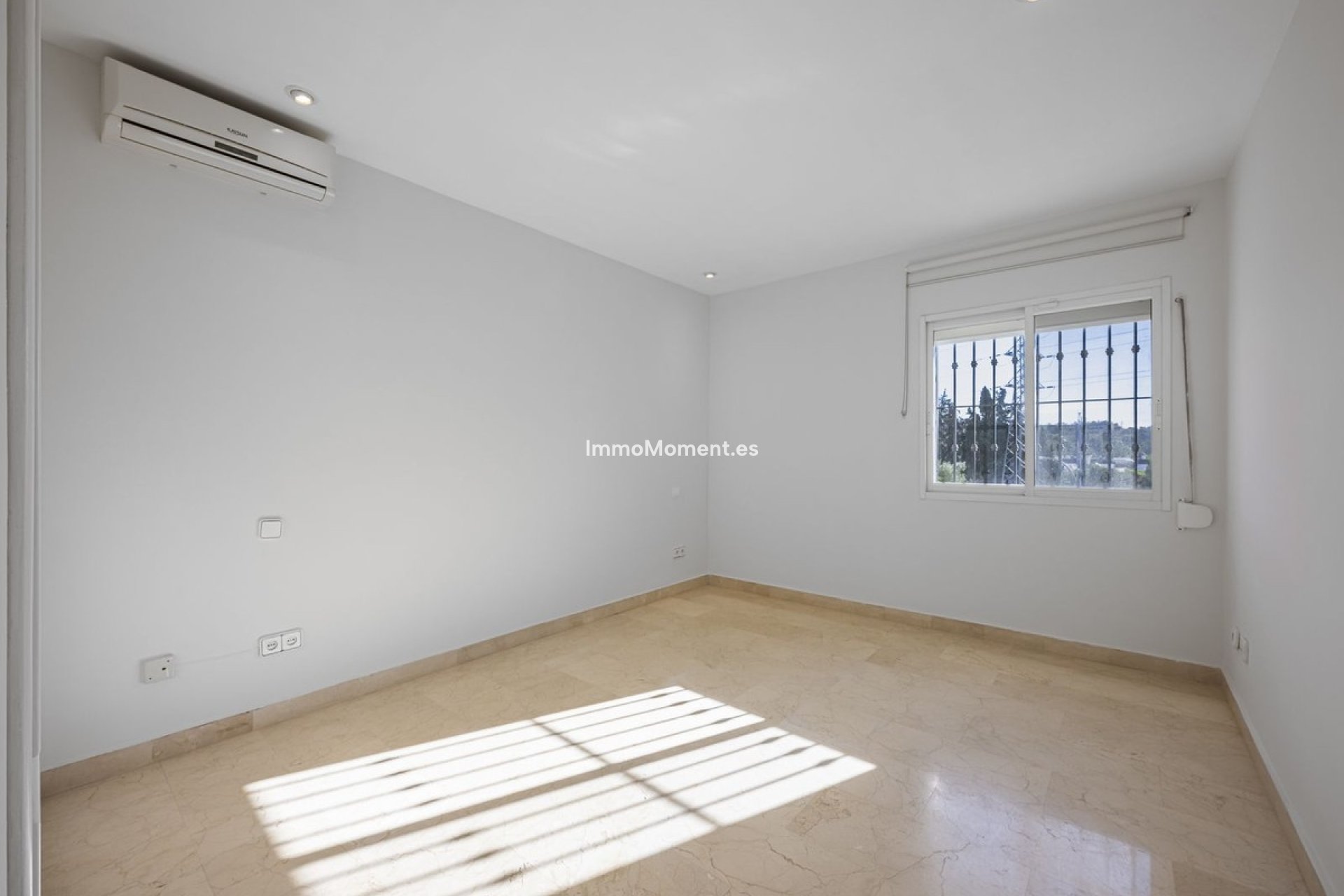 Resale - Detached villa - Marbella - Nueva Andalucía