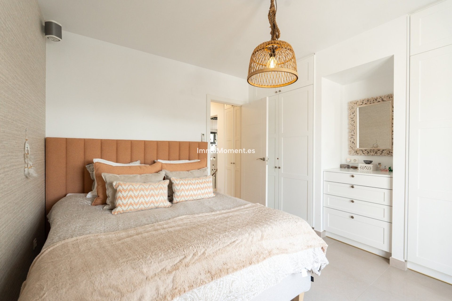 Resale - Detached villa - Marbella - Nueva Andalucía