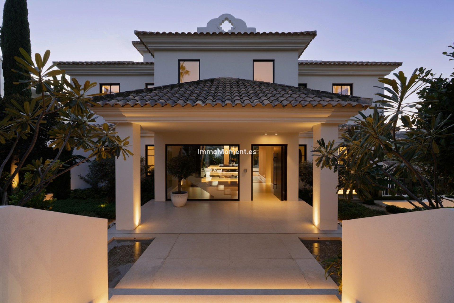 Resale - Detached villa - Marbella - Nueva Andalucía