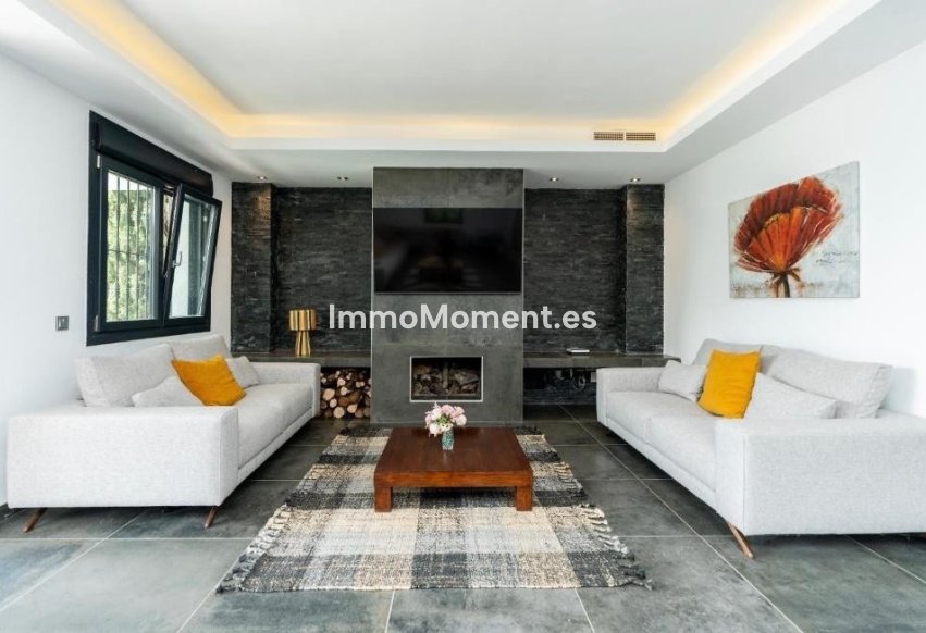 Resale - Detached villa - Marbella - Nueva Andalucía