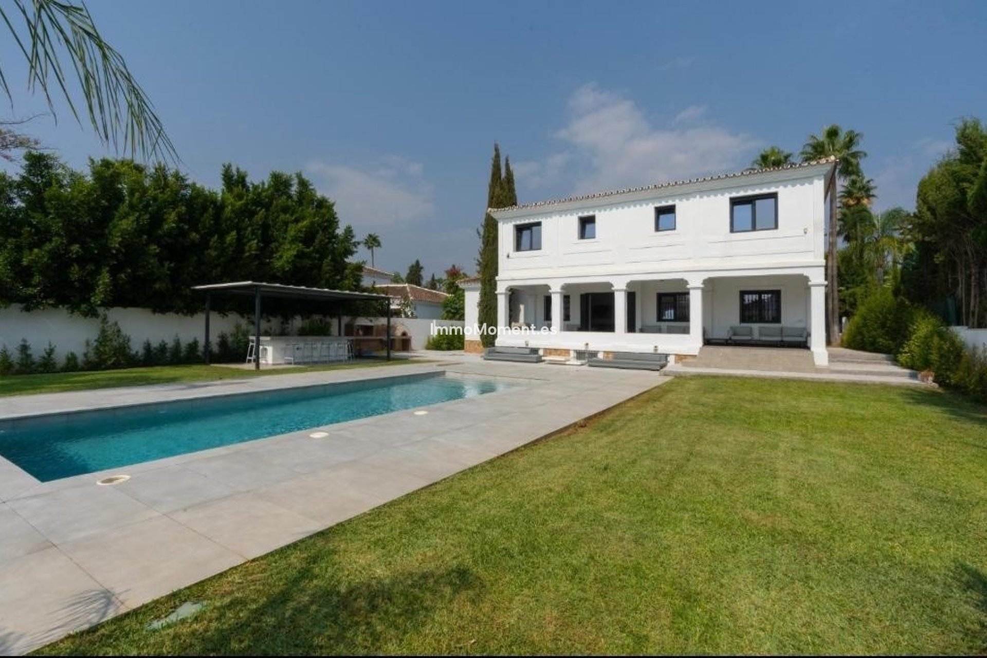 Resale - Detached villa - Marbella - Nueva Andalucía