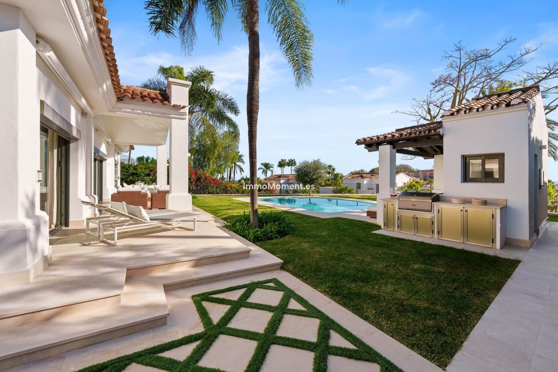 Resale - Detached villa - Marbella - Nueva Andalucía