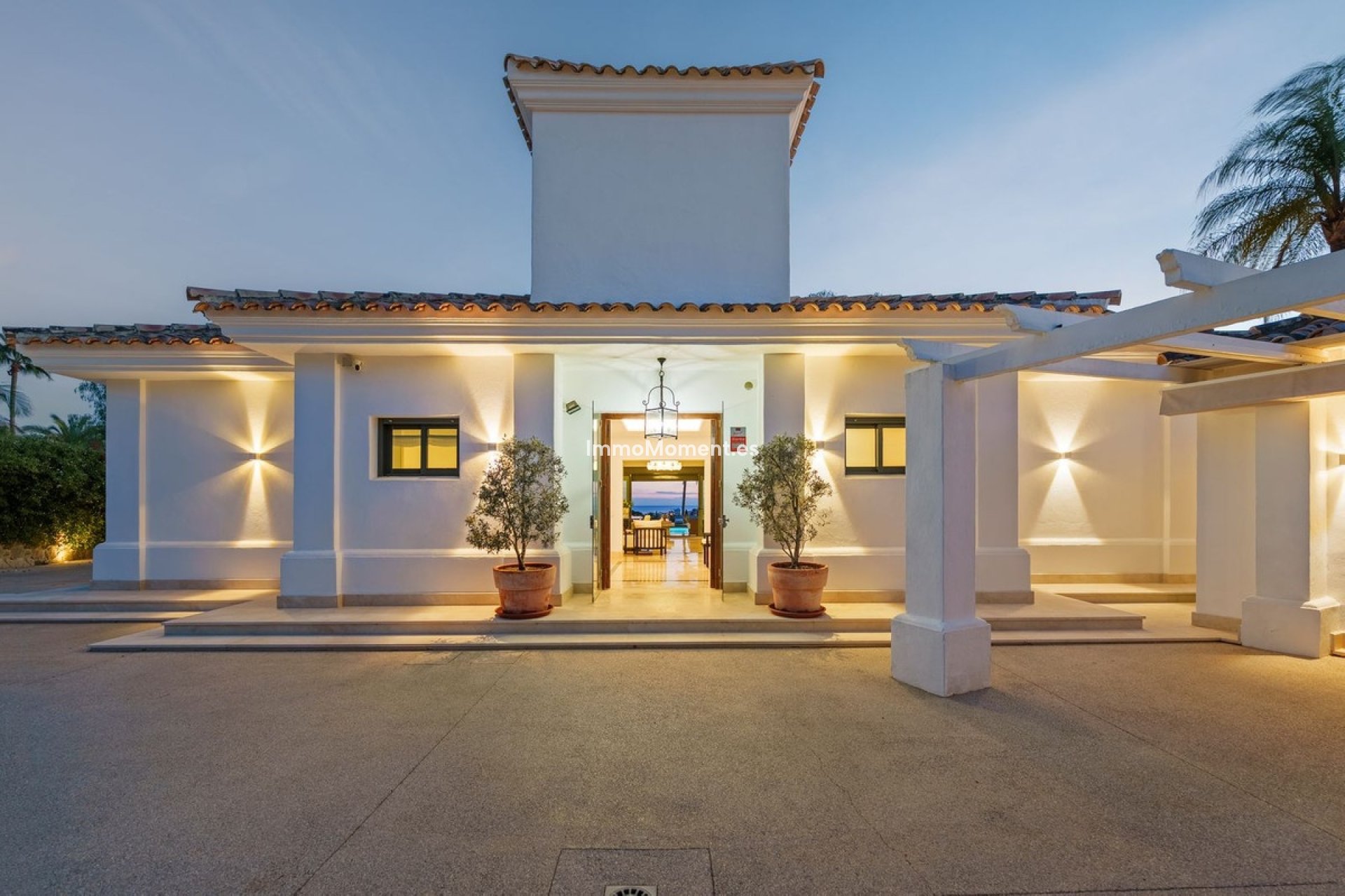 Resale - Detached villa - Marbella - Nueva Andalucía