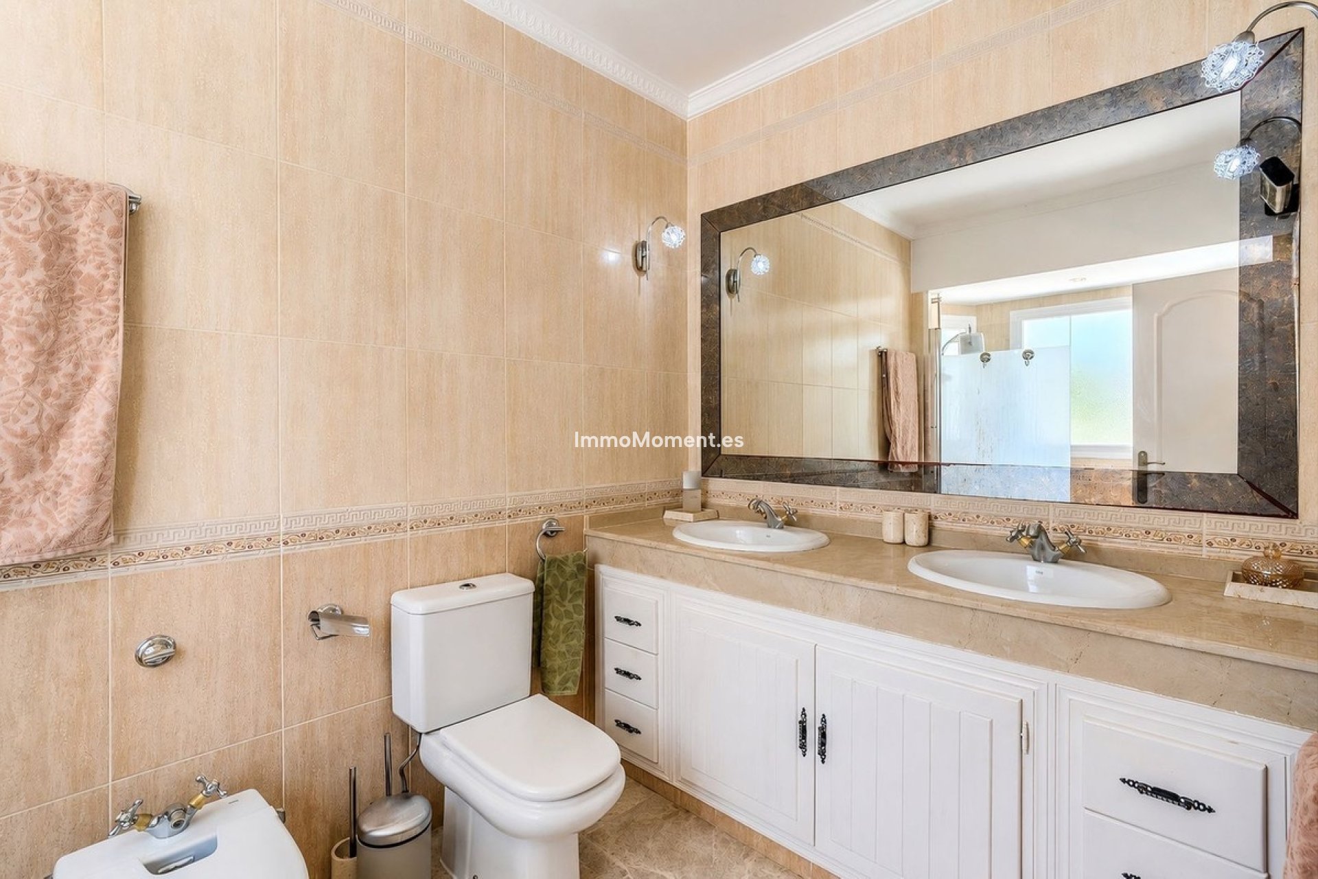 Resale - Detached villa - Marbella - Nueva Andalucía