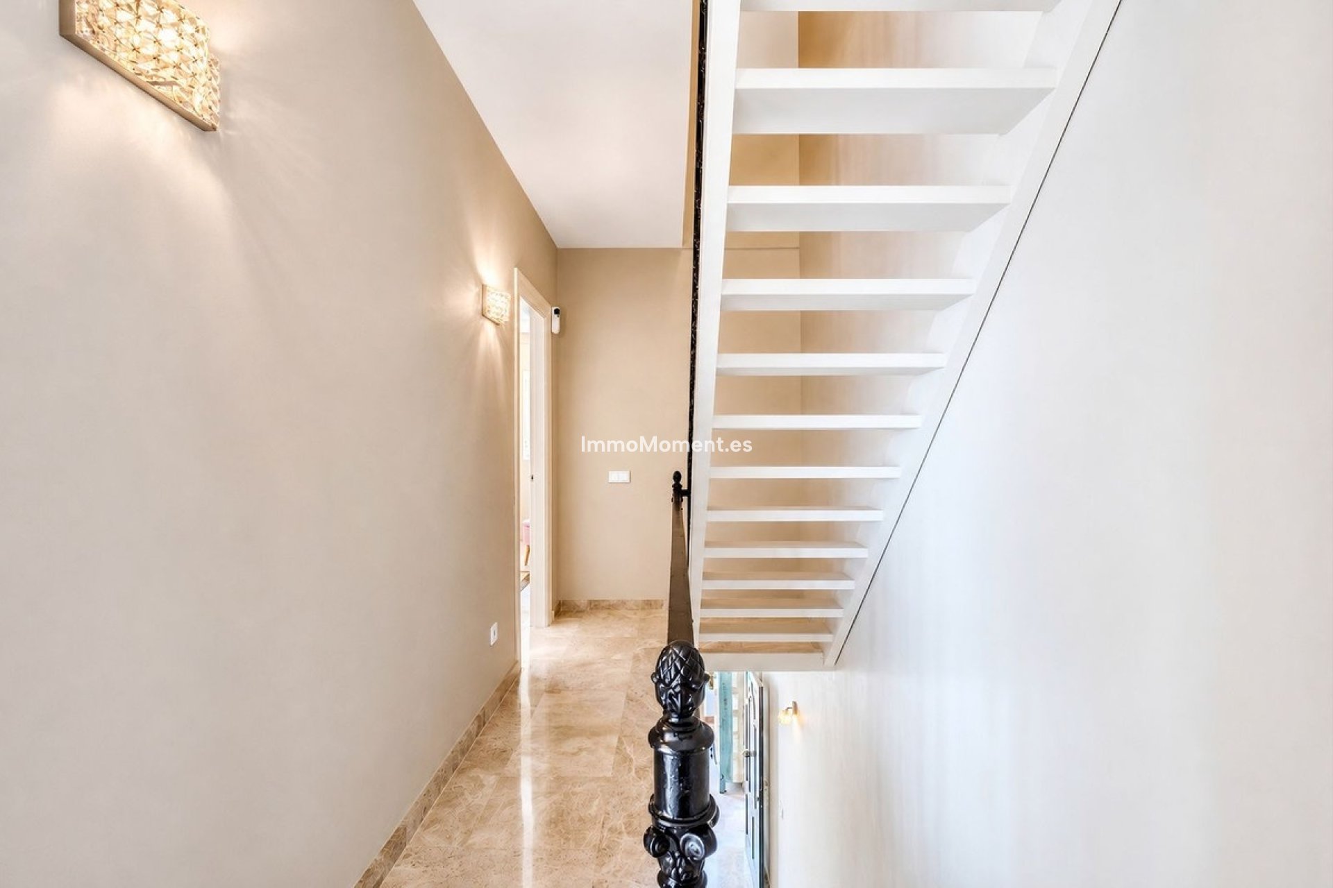 Resale - Detached villa - Marbella - Nueva Andalucía