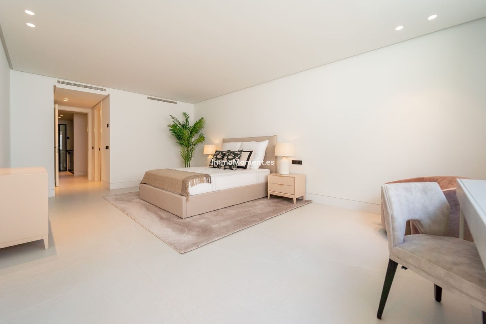 Resale - Detached villa - Marbella - Nueva Andalucía