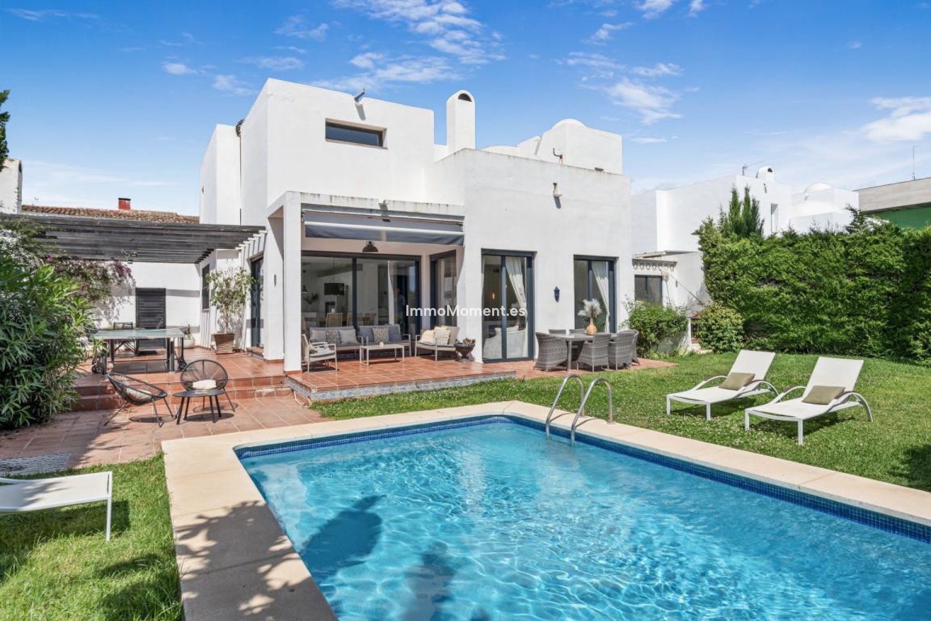 Resale - Detached villa - Marbella - Nueva Andalucía