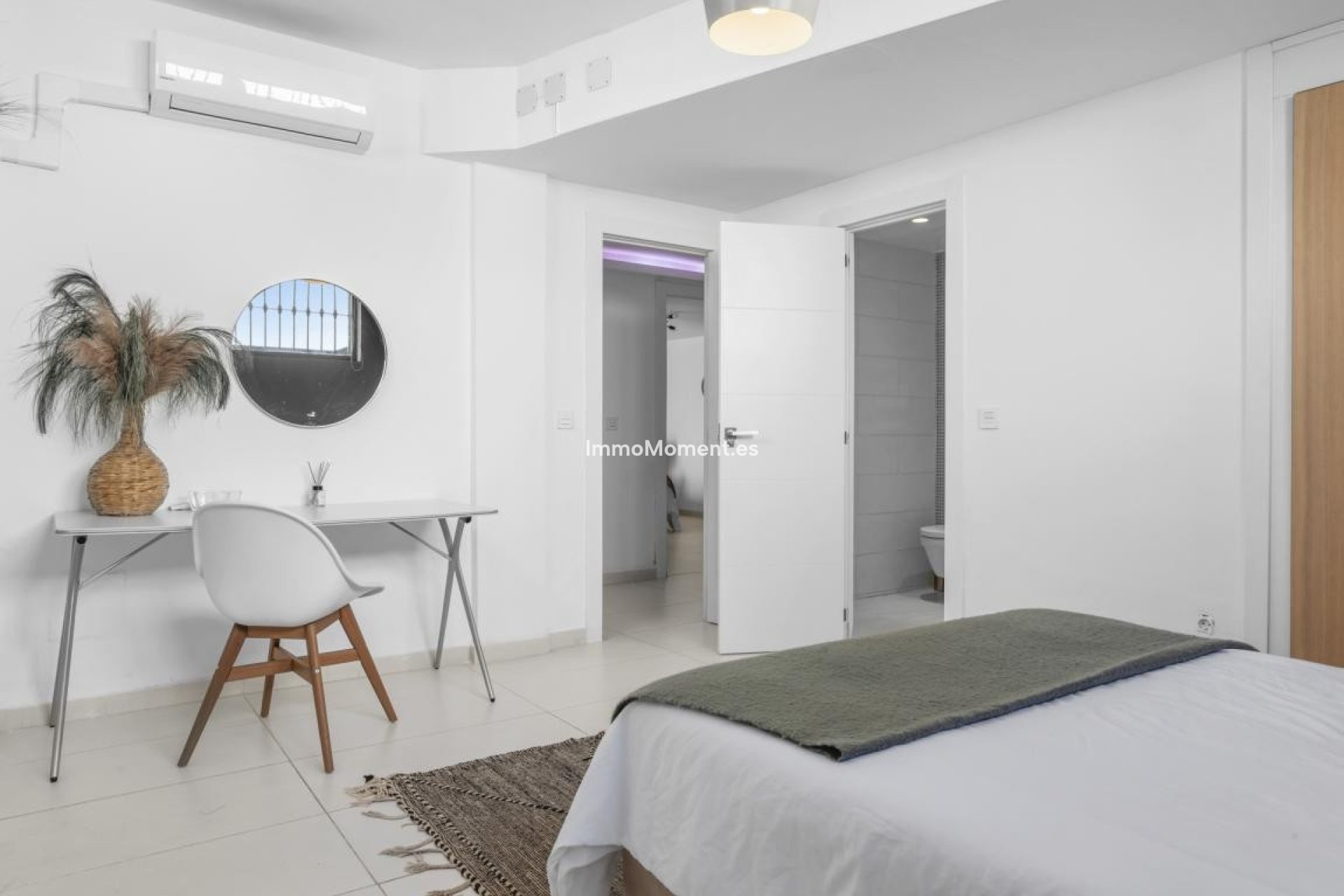 Resale - Detached villa - Marbella - Nueva Andalucía
