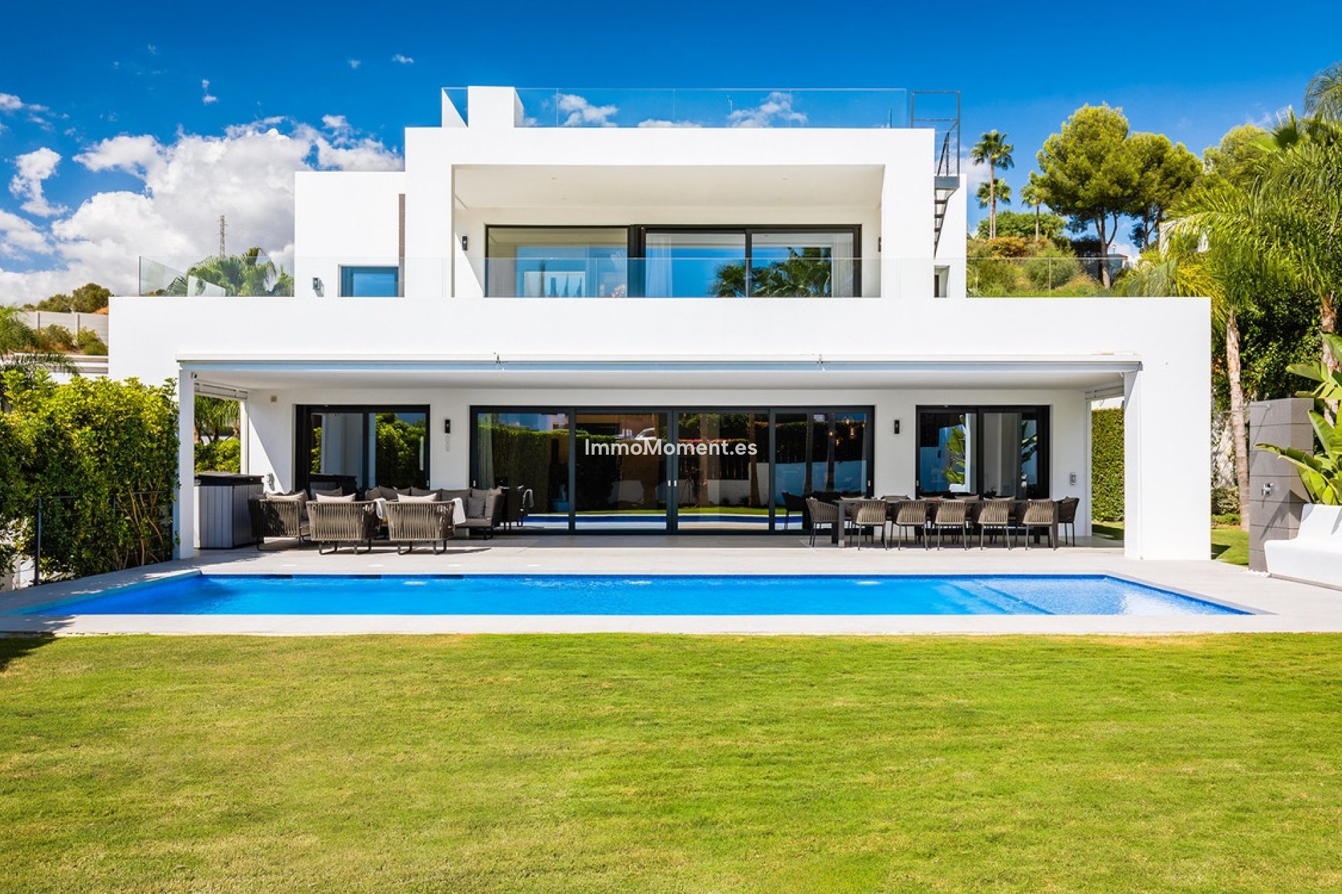 Resale - Detached villa - Marbella - Nueva Andalucía
