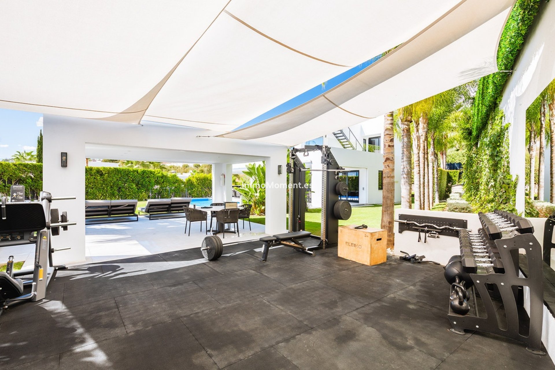 Resale - Detached villa - Marbella - Nueva Andalucía