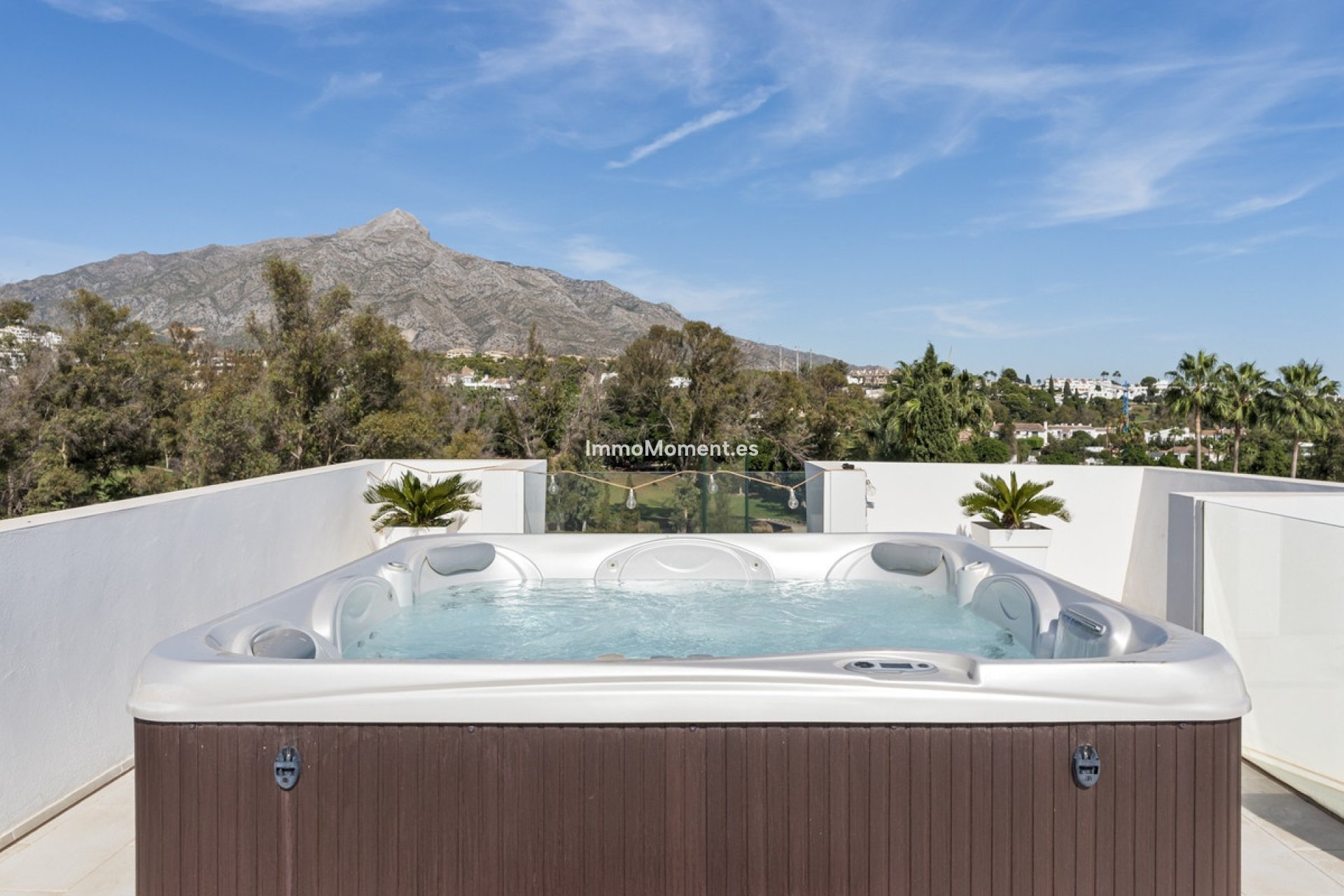 Resale - Detached villa - Marbella - Nueva Andalucía