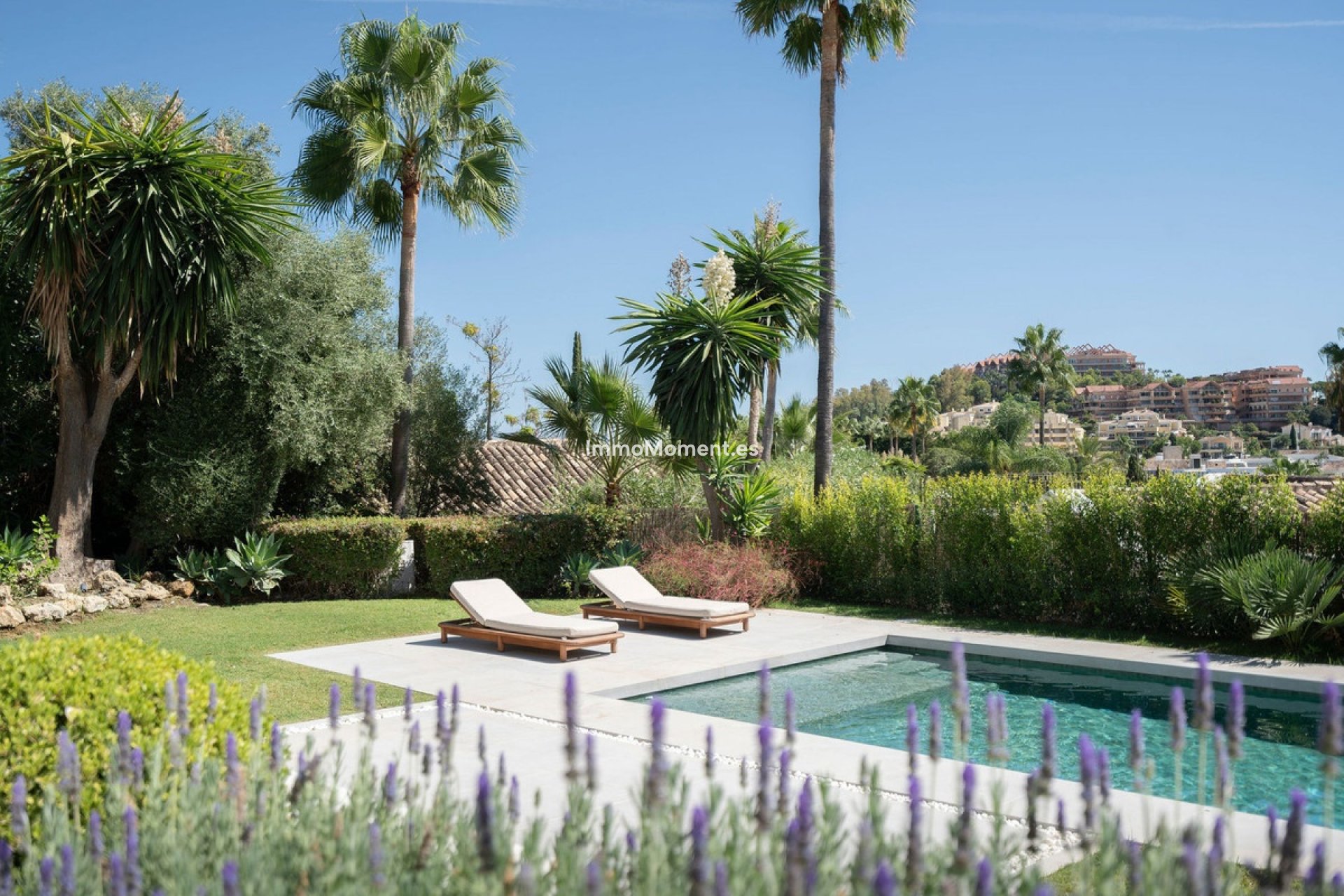 Resale - Detached villa - Marbella - Nueva Andalucía