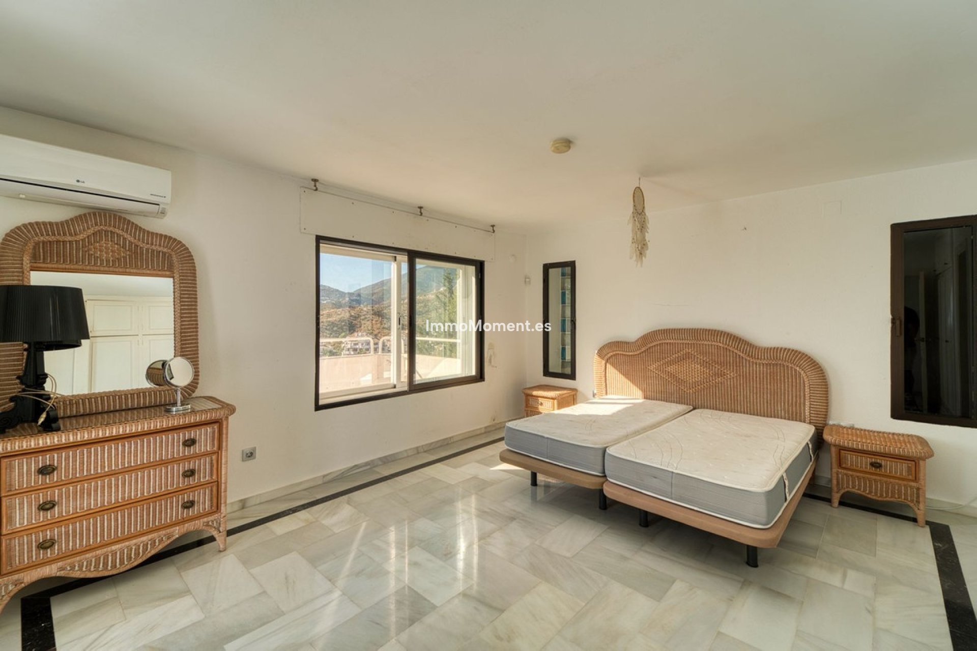 Resale - Detached villa - Marbella - Nueva Andalucía