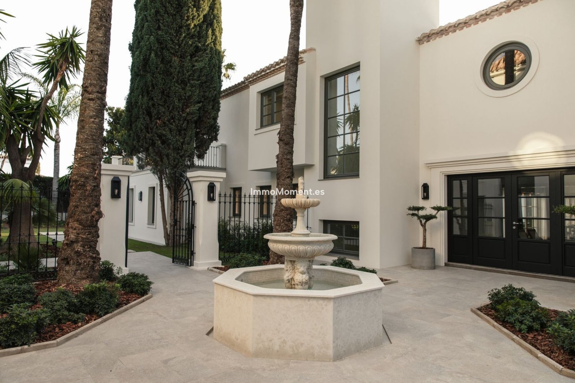 Resale - Detached villa - Marbella - Nueva Andalucía