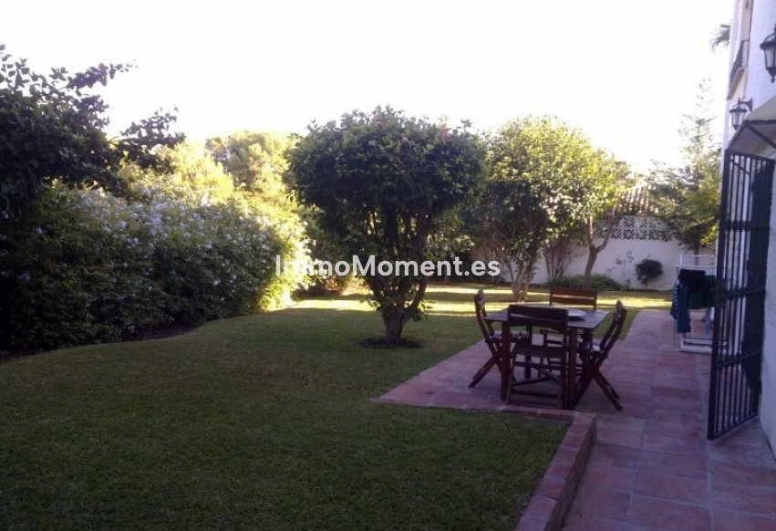 Resale - Detached villa - Marbella - Nueva Andalucía