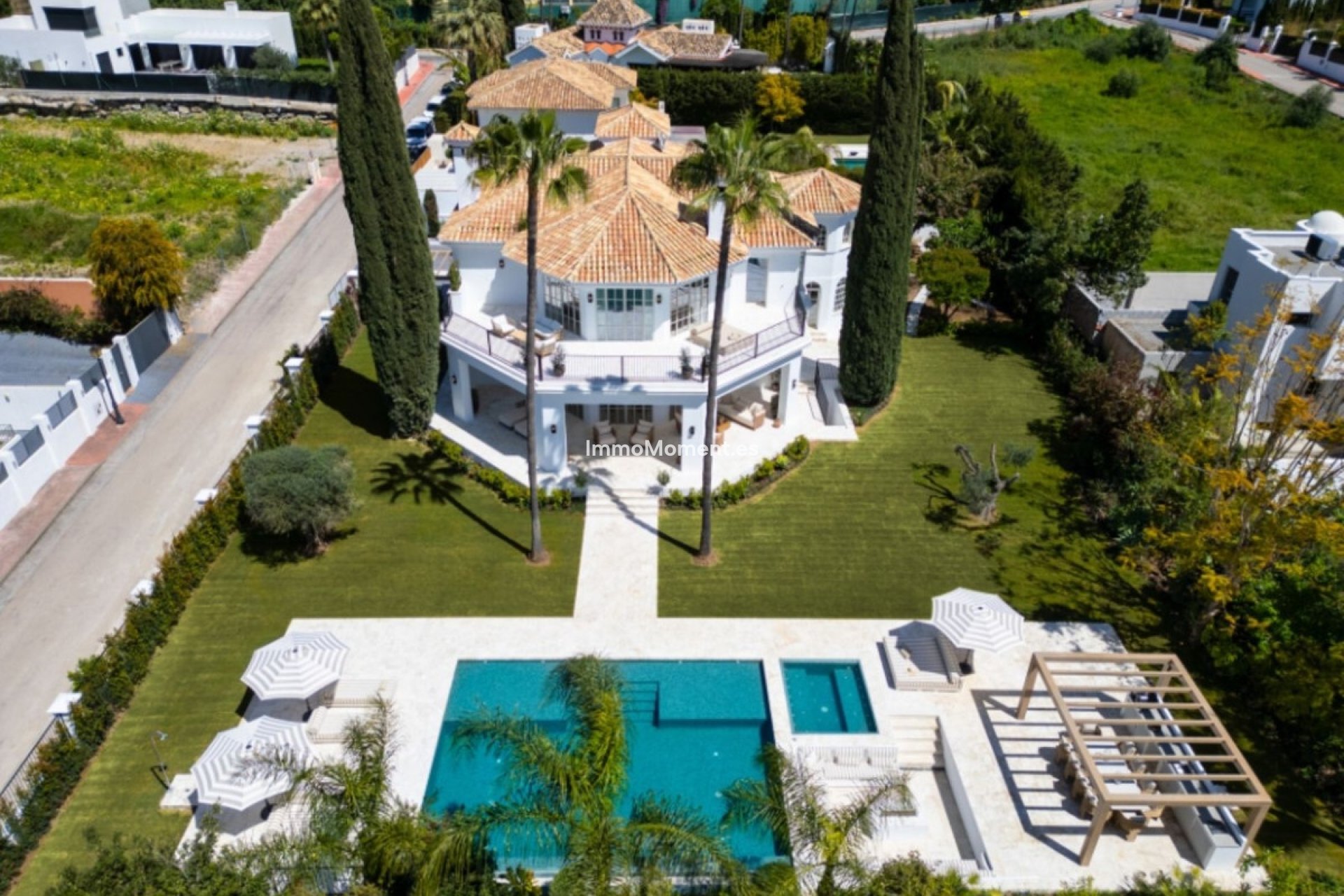 Resale - Detached villa - Marbella - Nueva Andalucía