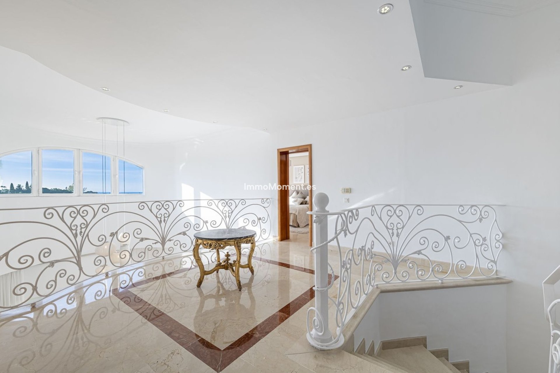 Resale - Detached villa - Marbella - Nueva Andalucía