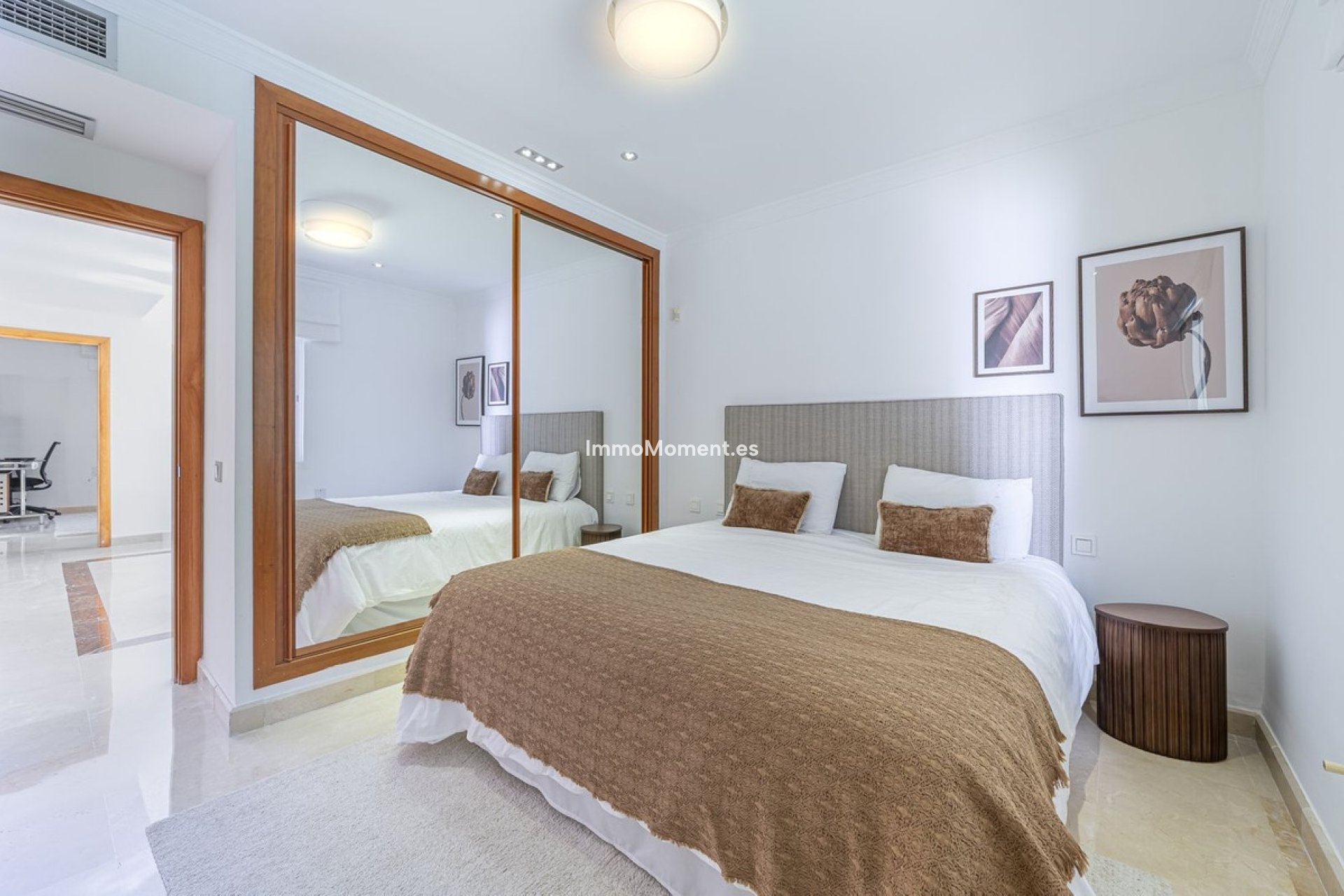 Resale - Detached villa - Marbella - Nueva Andalucía