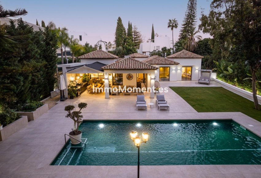 Resale - Detached villa - Marbella - Nueva Andalucía