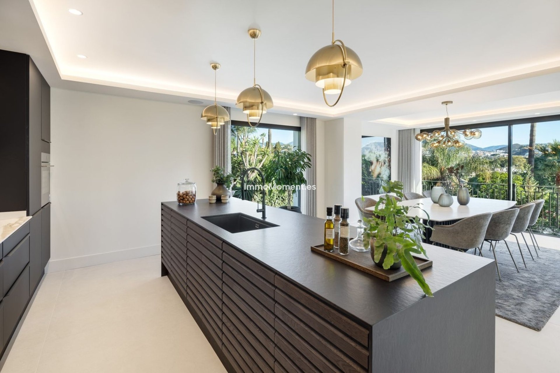 Resale - Detached villa - Marbella - Nueva Andalucía