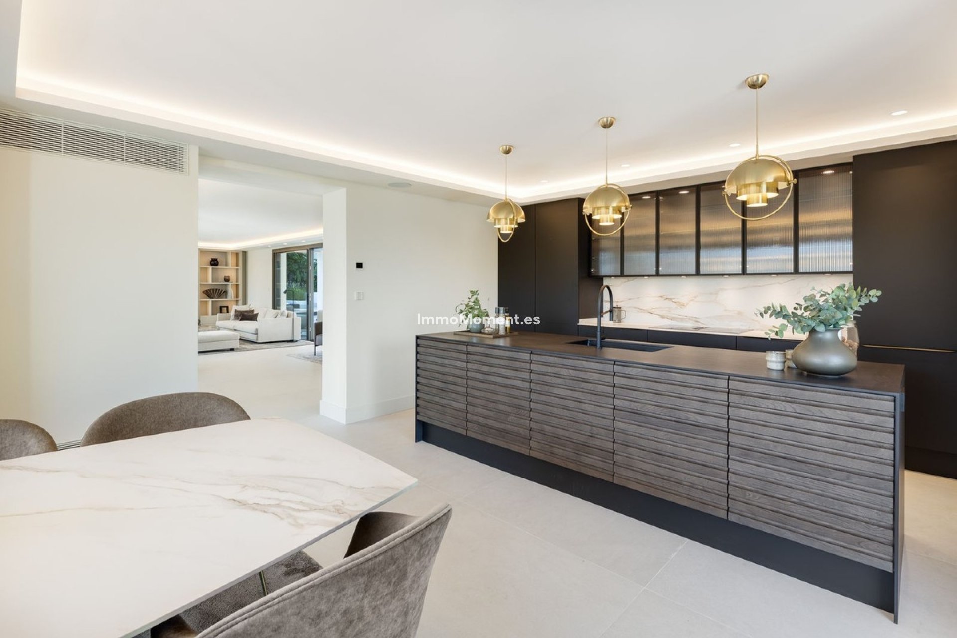 Resale - Detached villa - Marbella - Nueva Andalucía