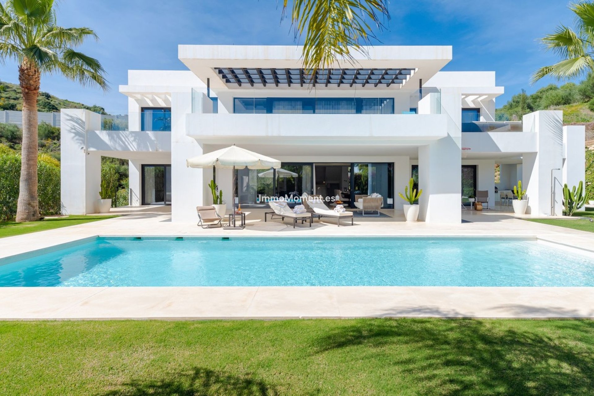 Resale - Detached villa - Marbella - Nueva Andalucía