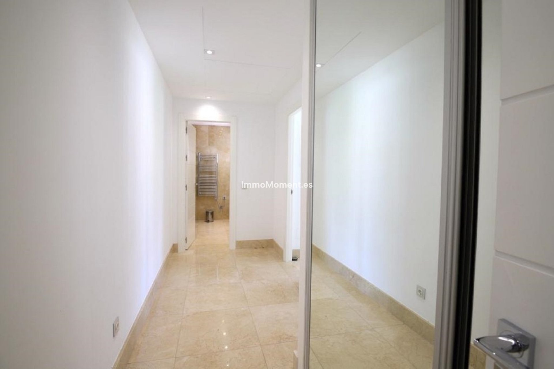 Resale - Detached villa - Marbella - Nueva Andalucía