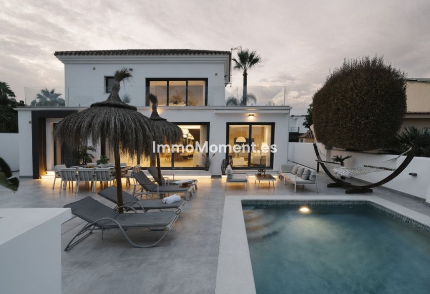 Resale - Detached villa - Marbella - Nueva Andalucía