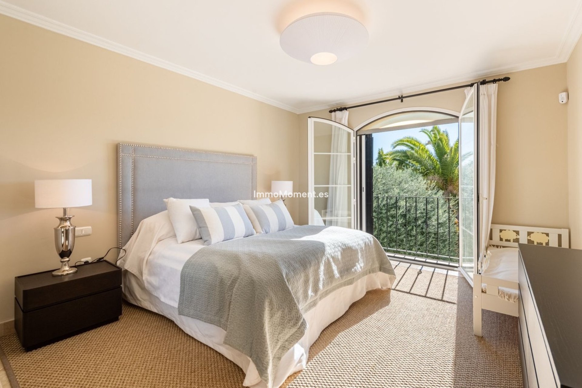 Resale - Detached villa - Marbella - Nueva Andalucía
