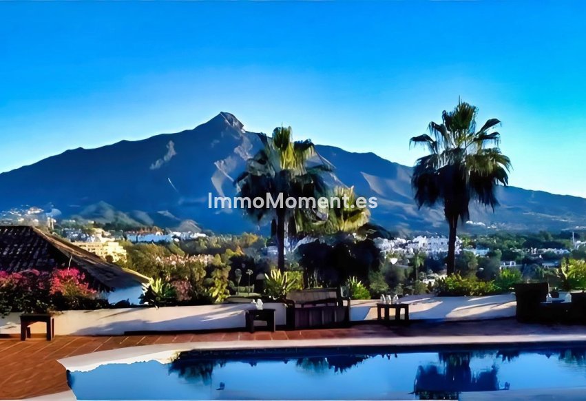 Resale - Detached villa - Marbella - Nueva Andalucía