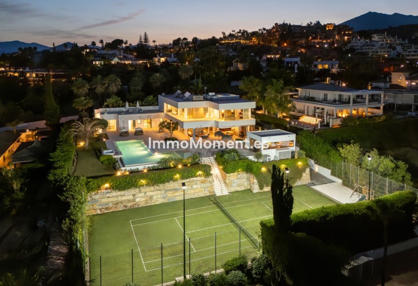 Resale - Detached villa - Marbella - Nueva Andalucía