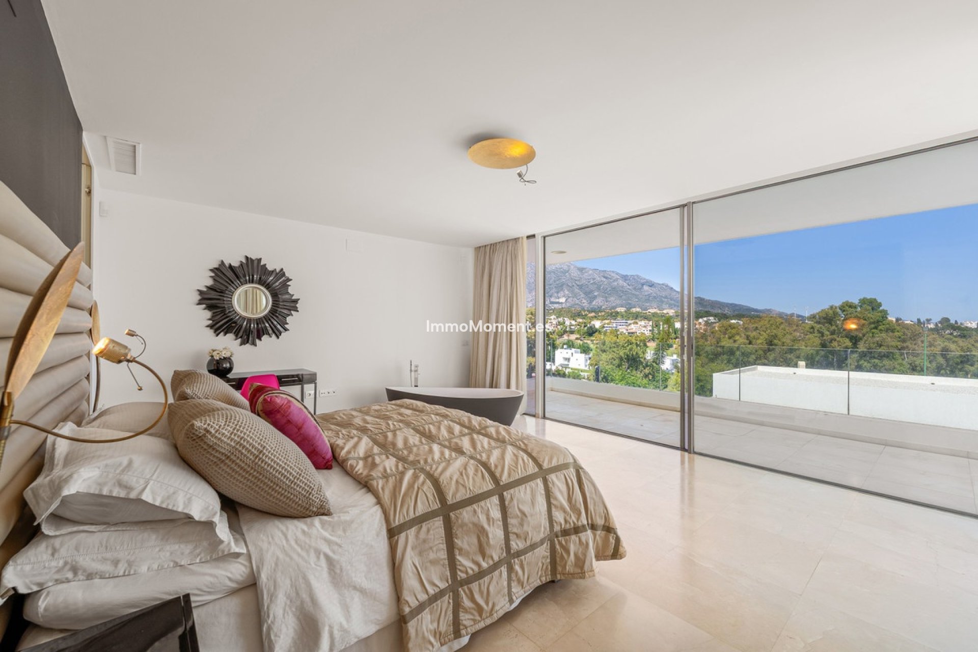 Resale - Detached villa - Marbella - Nueva Andalucía
