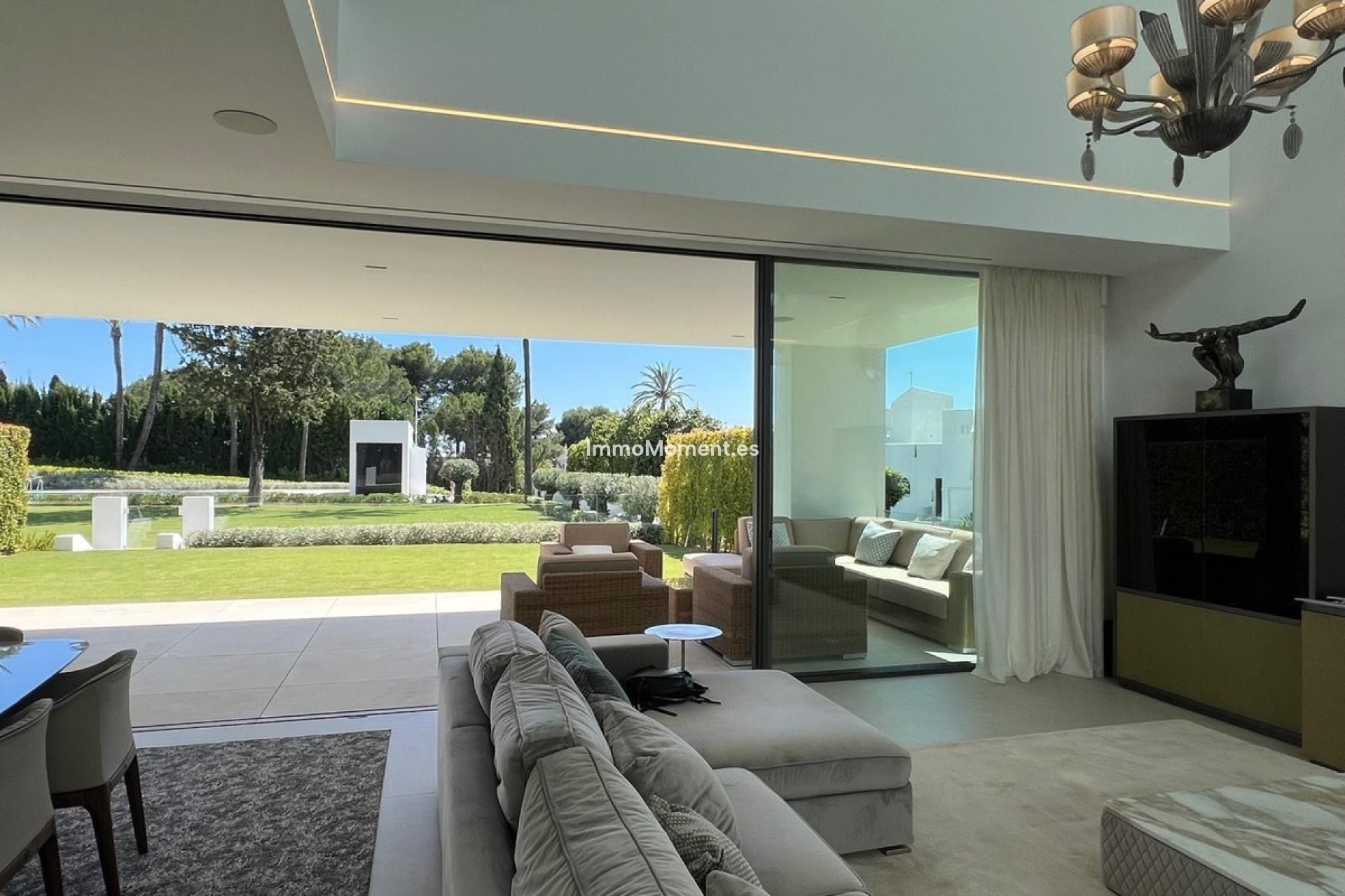 Resale - Detached villa - Marbella - Nueva Andalucía