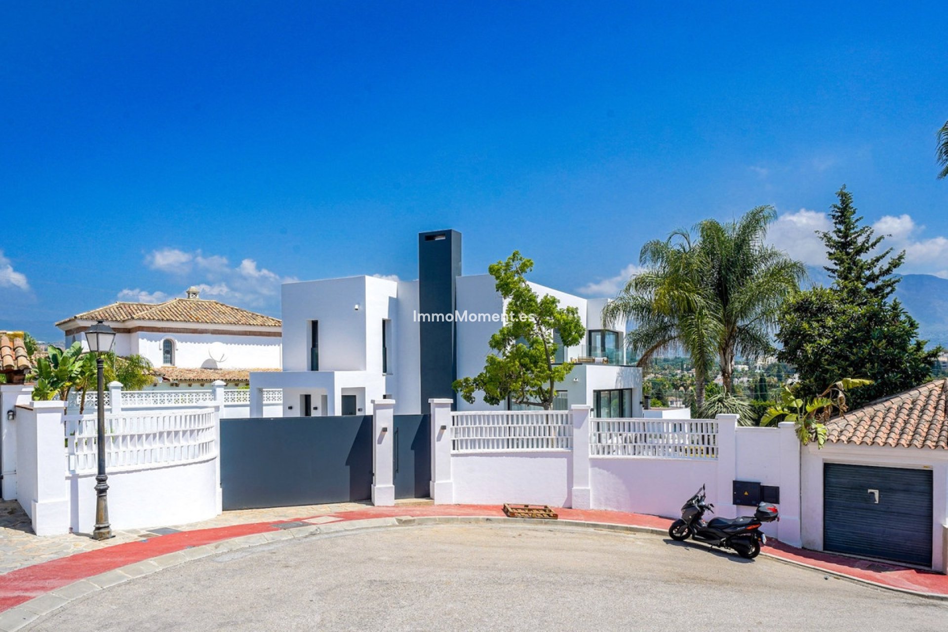 Resale - Detached villa - Marbella - Nueva Andalucía