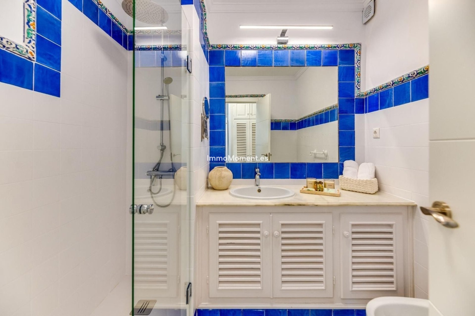 Resale - Detached villa - Marbella - Nueva Andalucía