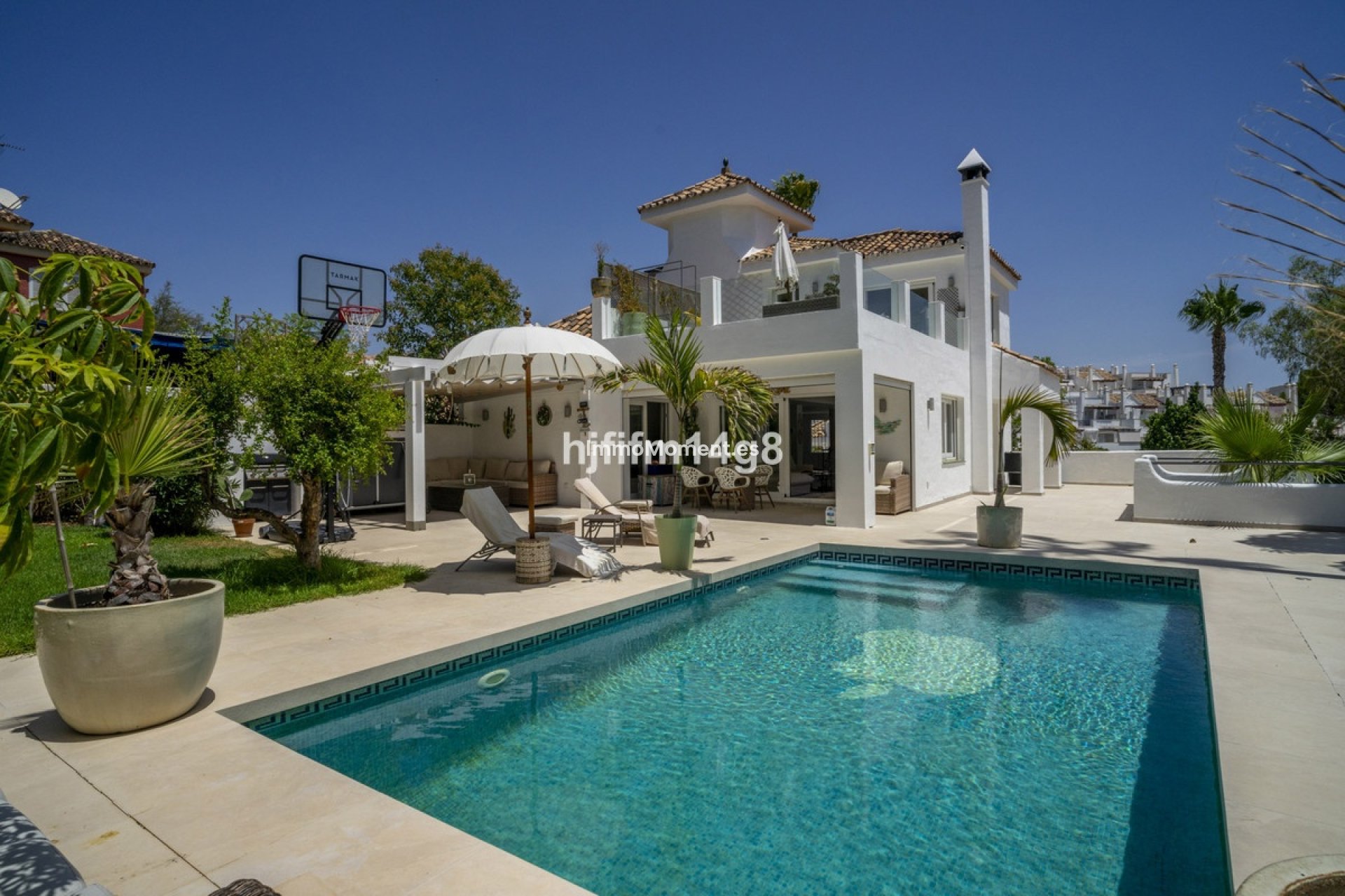 Resale - Detached villa - Marbella - Nueva Andalucía