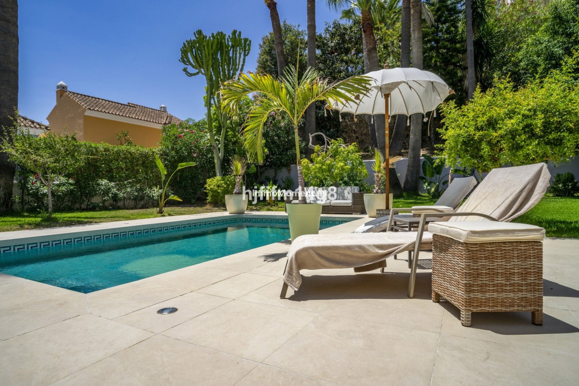 Resale - Detached villa - Marbella - Nueva Andalucía