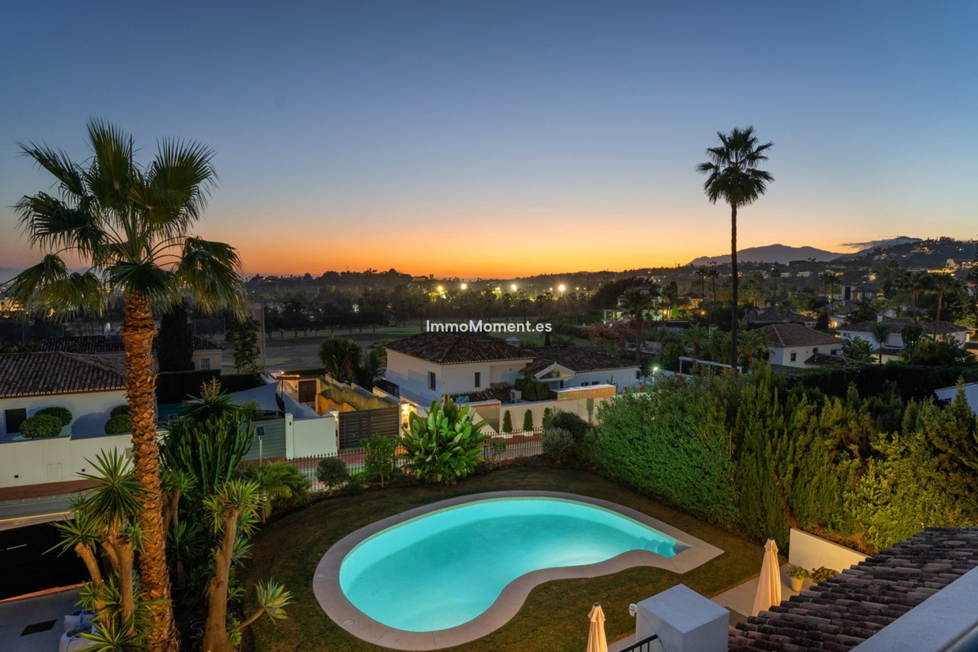Resale - Detached villa - Marbella - Nueva Andalucía