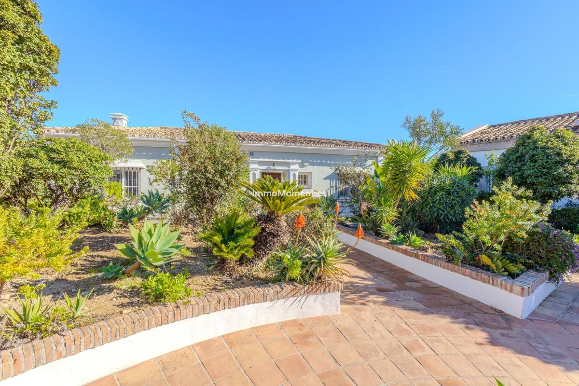 Resale - Detached villa - Marbella - Nueva Andalucía