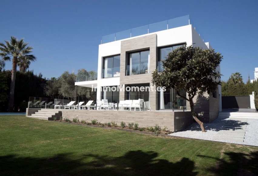 Resale - Detached villa - Marbella - Nueva Andalucía