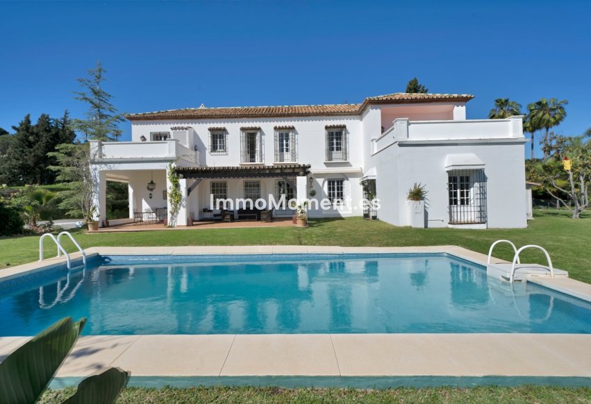Resale - Detached villa - Marbella - Nueva Andalucía